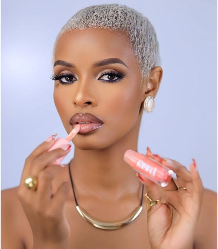 Signature Crystal Clear Gloss